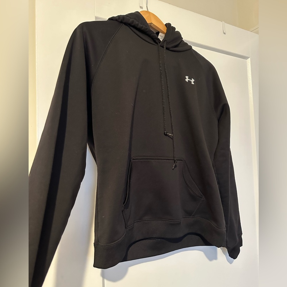 Under Armour Black Sweatshirt Size M